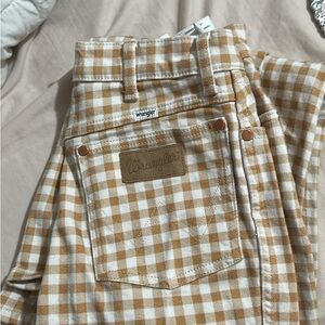 Wrangler Beige & White Gingham Skirt with Front Zip Detail